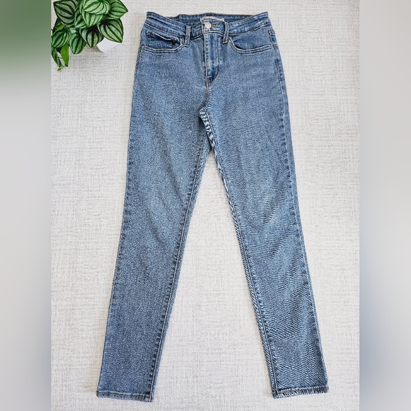 LEVI'S Women High Rise Skinny Denim Jean Light Wash Size 27 Waist - Picture 10 of 10
